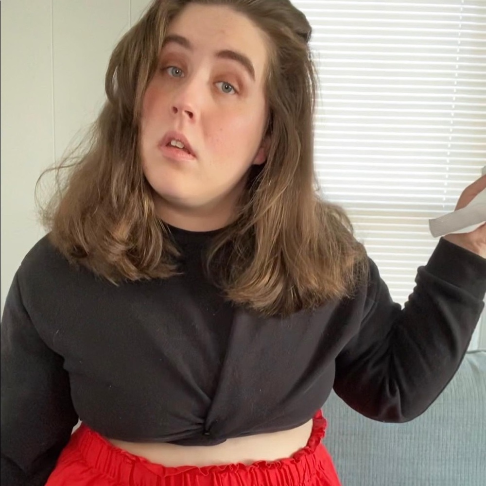 Meet your Posher, Alyssa